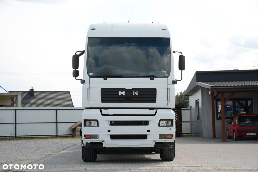 MAN TGA 410 + przyczepa / 2002r / HDS HIAB / Podnoszona oś BPW - 3