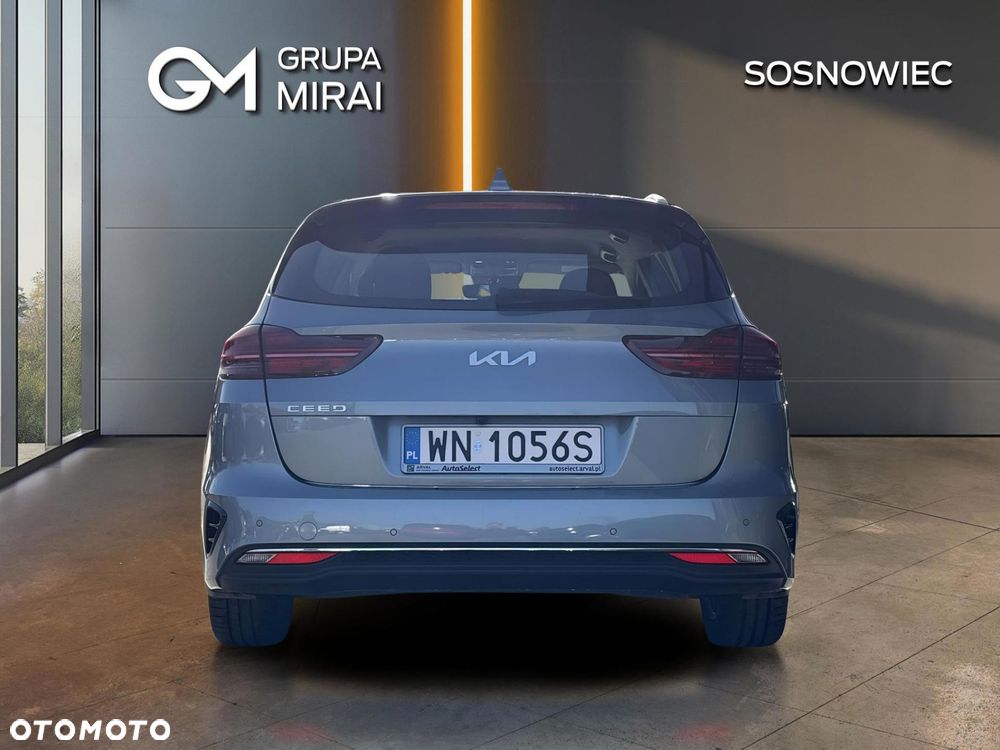 Kia Ceed - 4