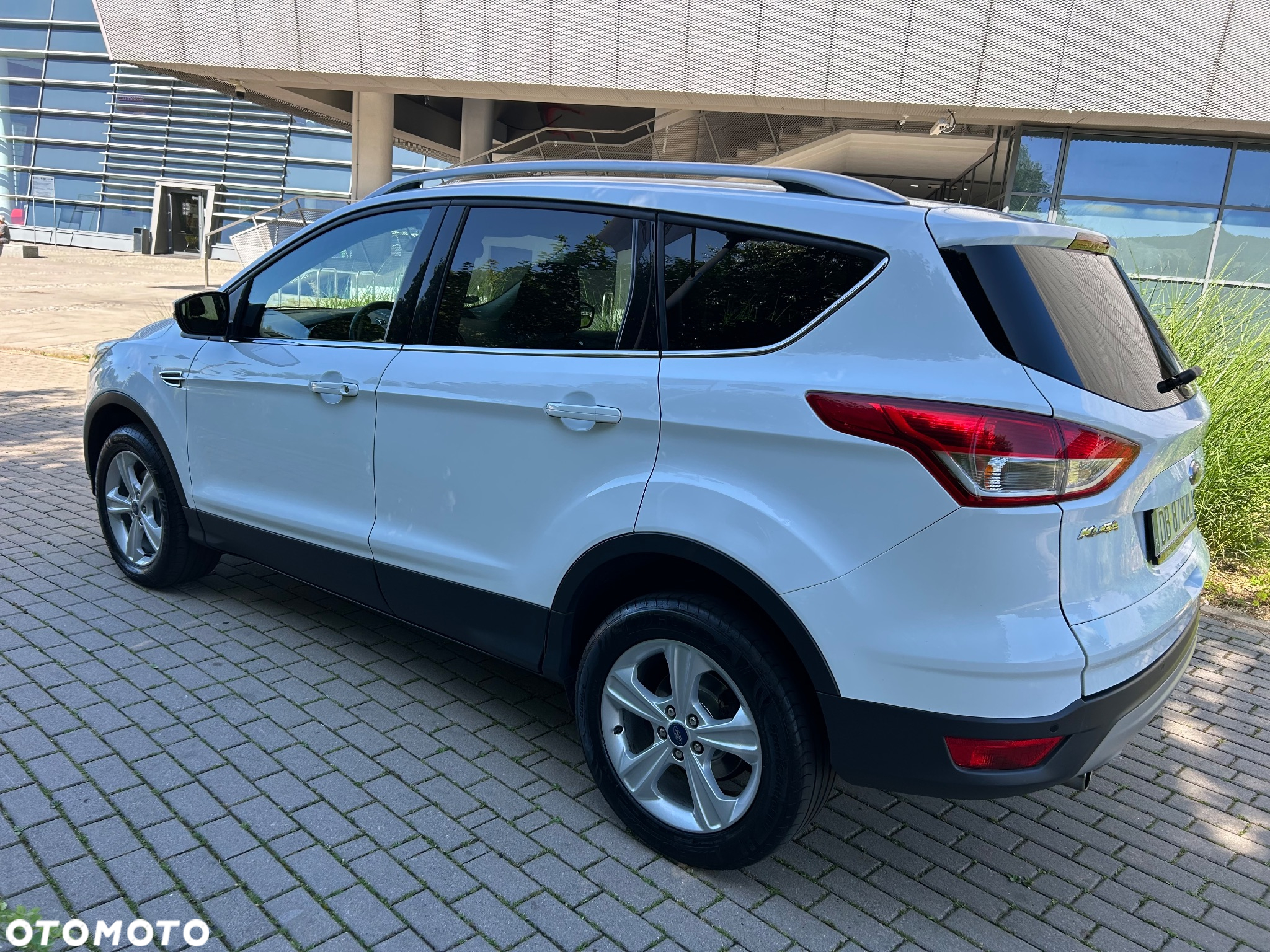 Ford Kuga 1.5 EcoBoost 2x4 Titanium - 12