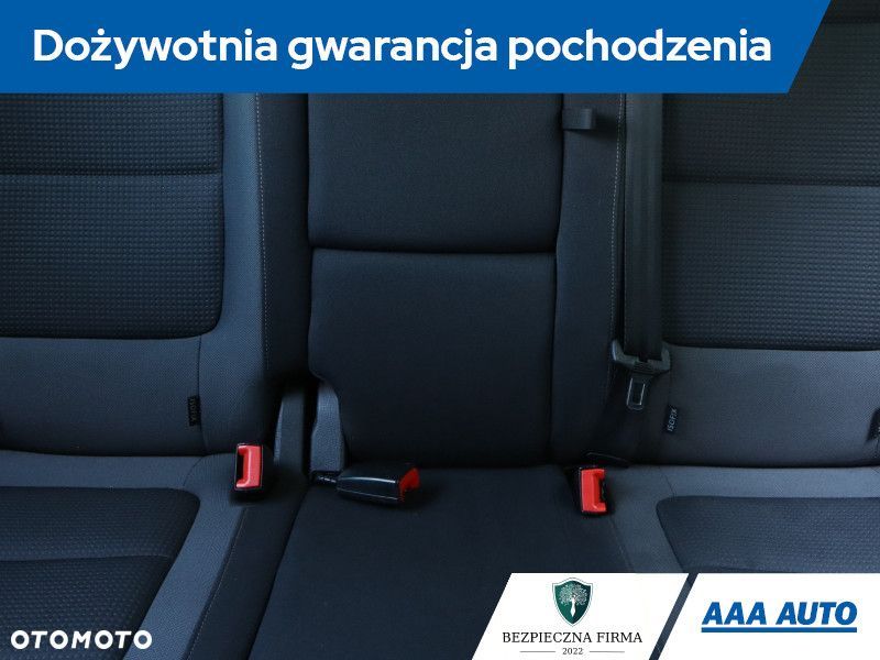 Volkswagen Golf Plus - 12