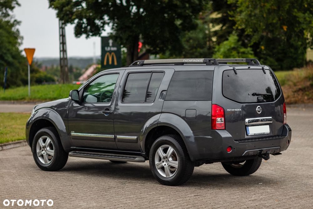 Nissan Pathfinder - 14