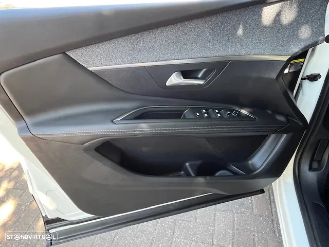 Peugeot 3008 1.5 BlueHDi Allure Pack EAT8 - 5