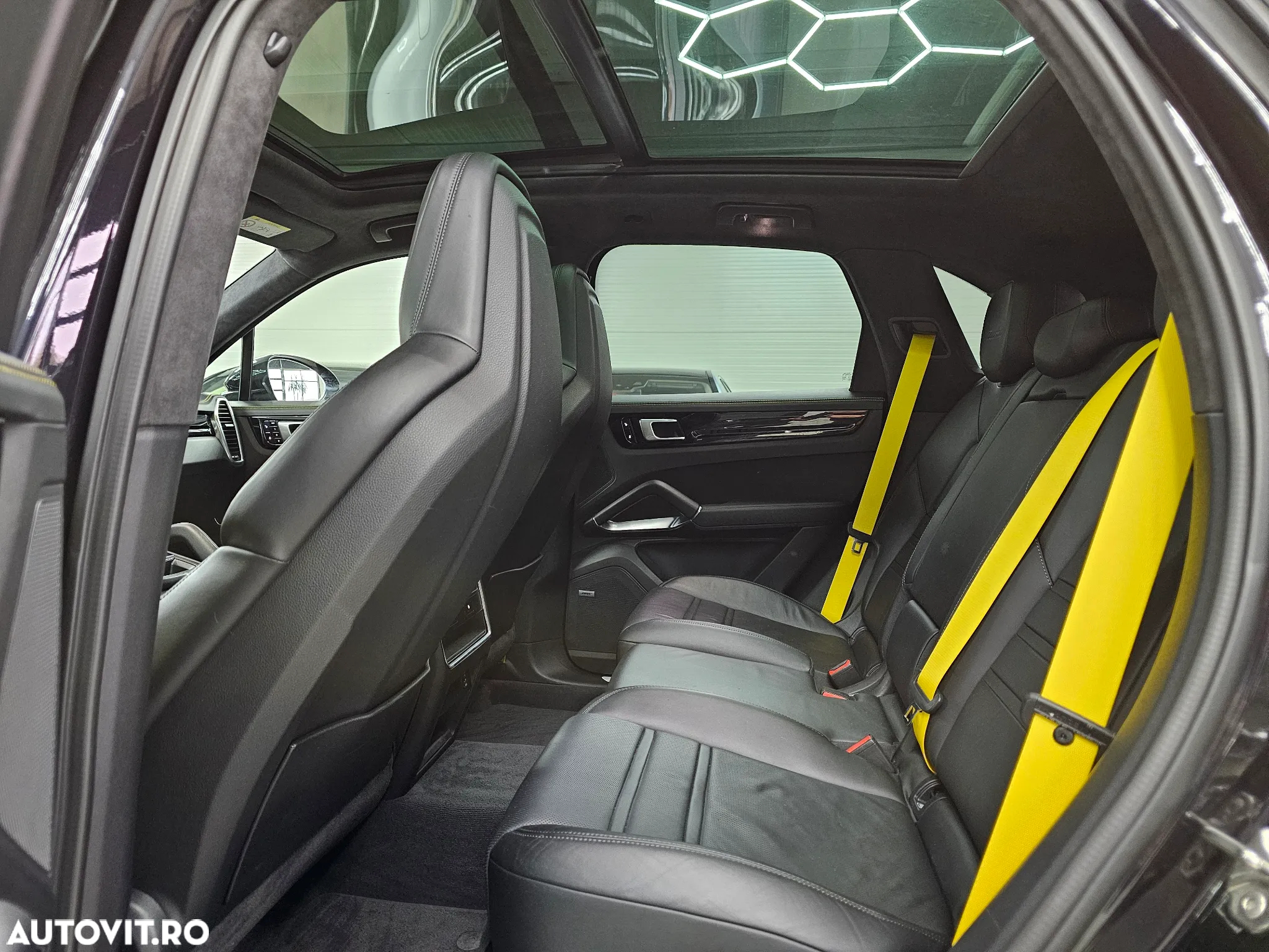 Porsche Cayenne Turbo - 13