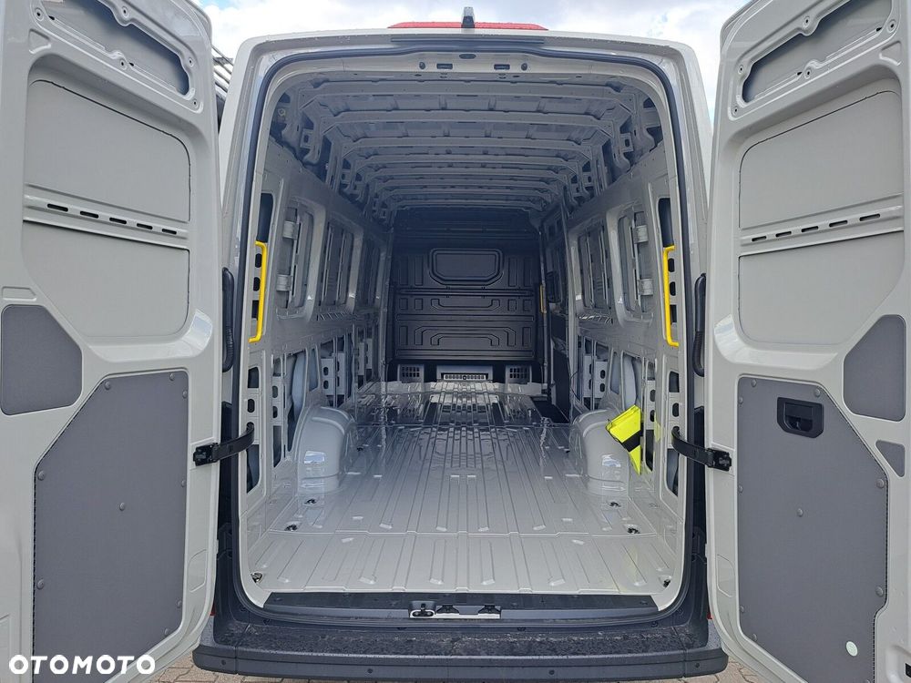 Volkswagen Crafter - 9
