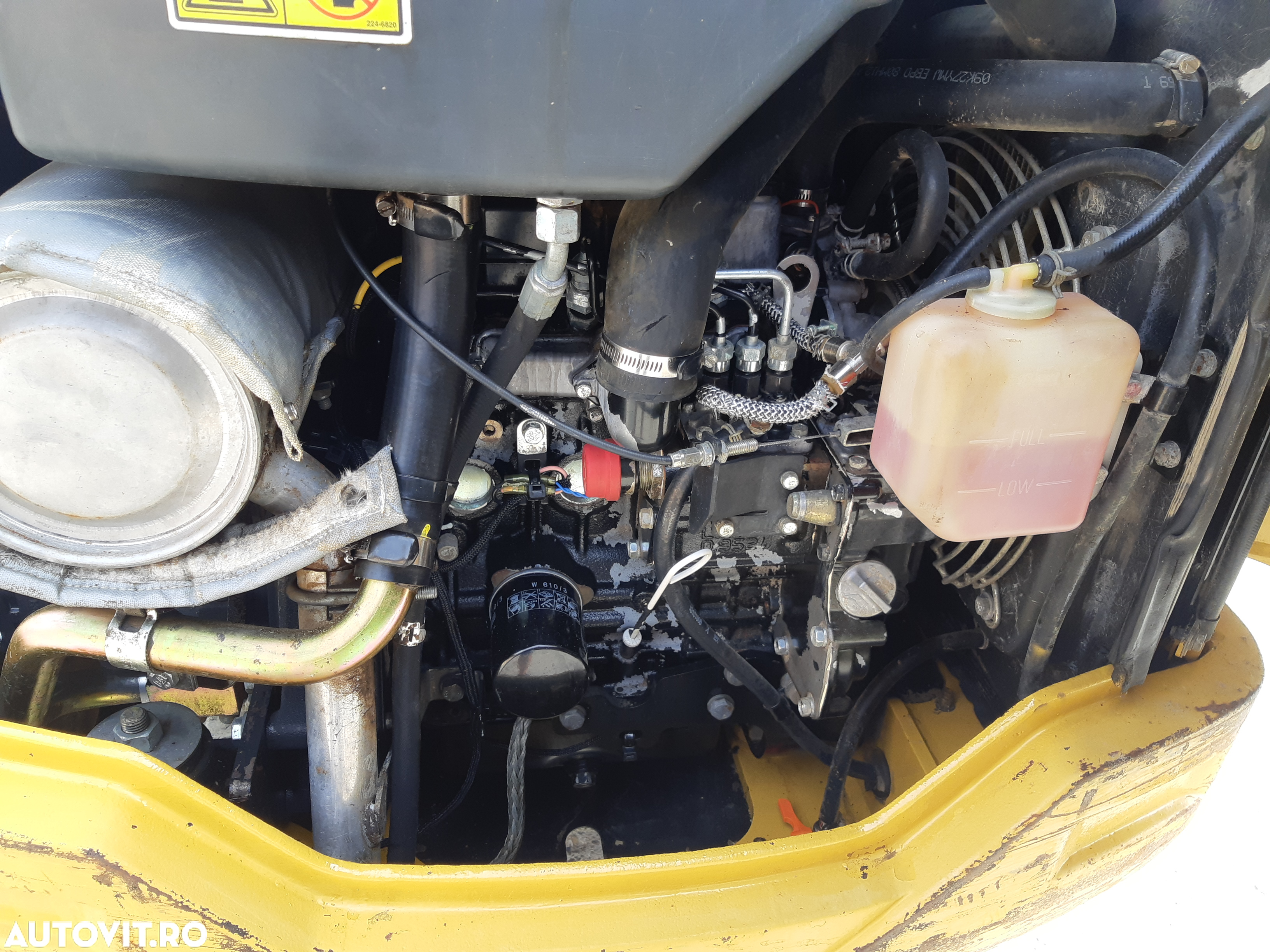Caterpillar 301.6 C - 12
