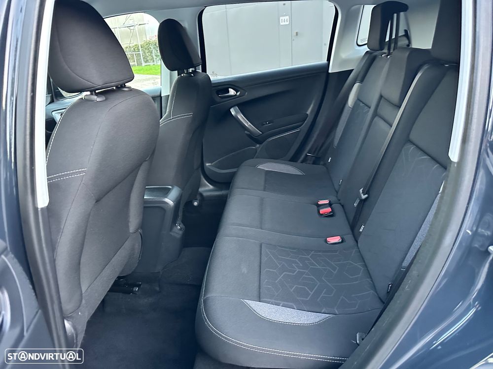 Peugeot 2008 1.6 BlueHDi Style - 36