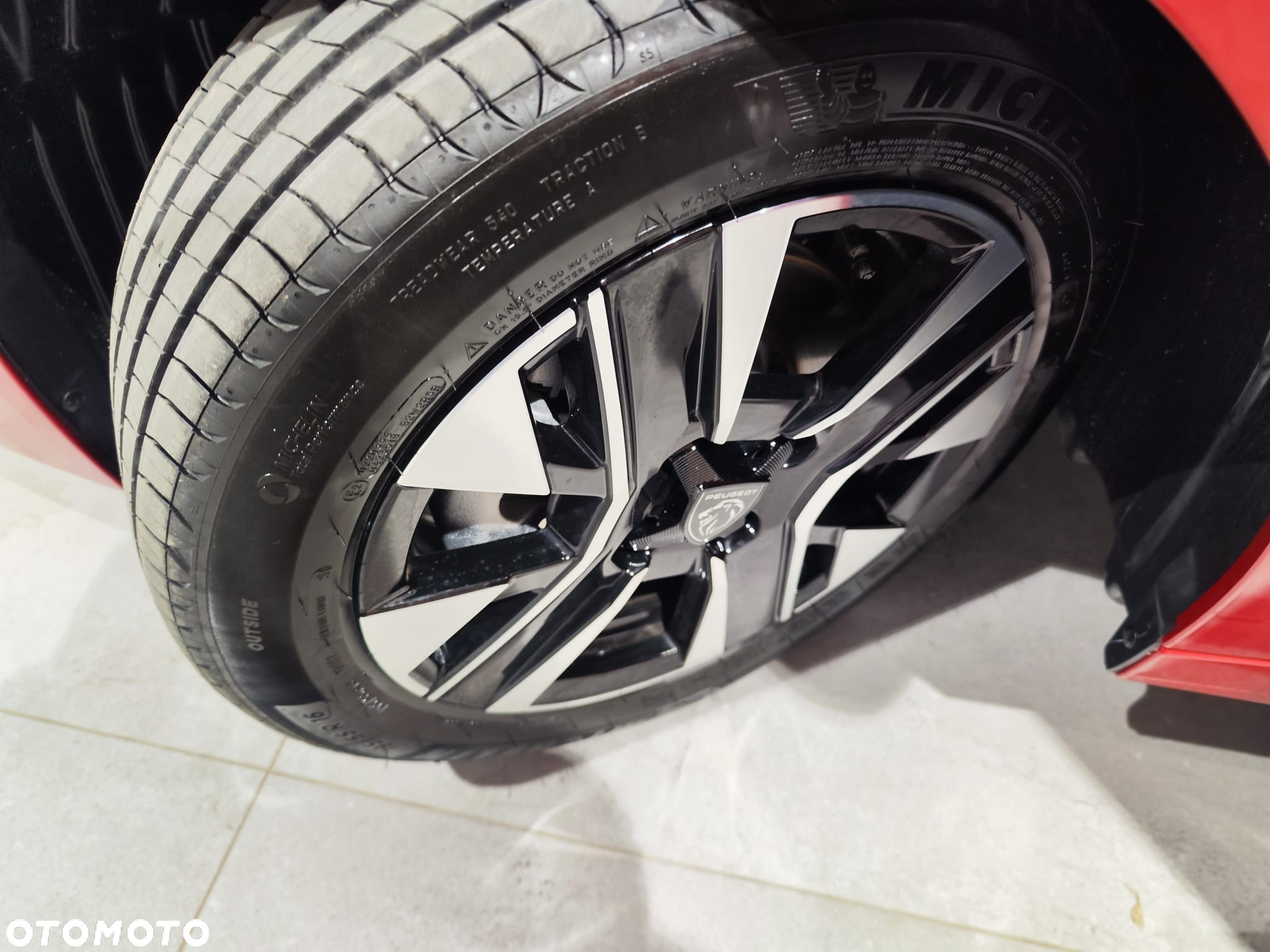 Peugeot 208 1.2 PureTech Allure S&S - 23