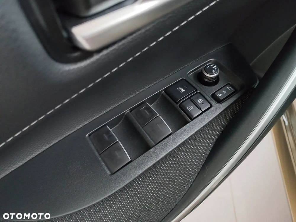 Suzuki Swace 1.8 Hybrid Premium Plus CVT - 14