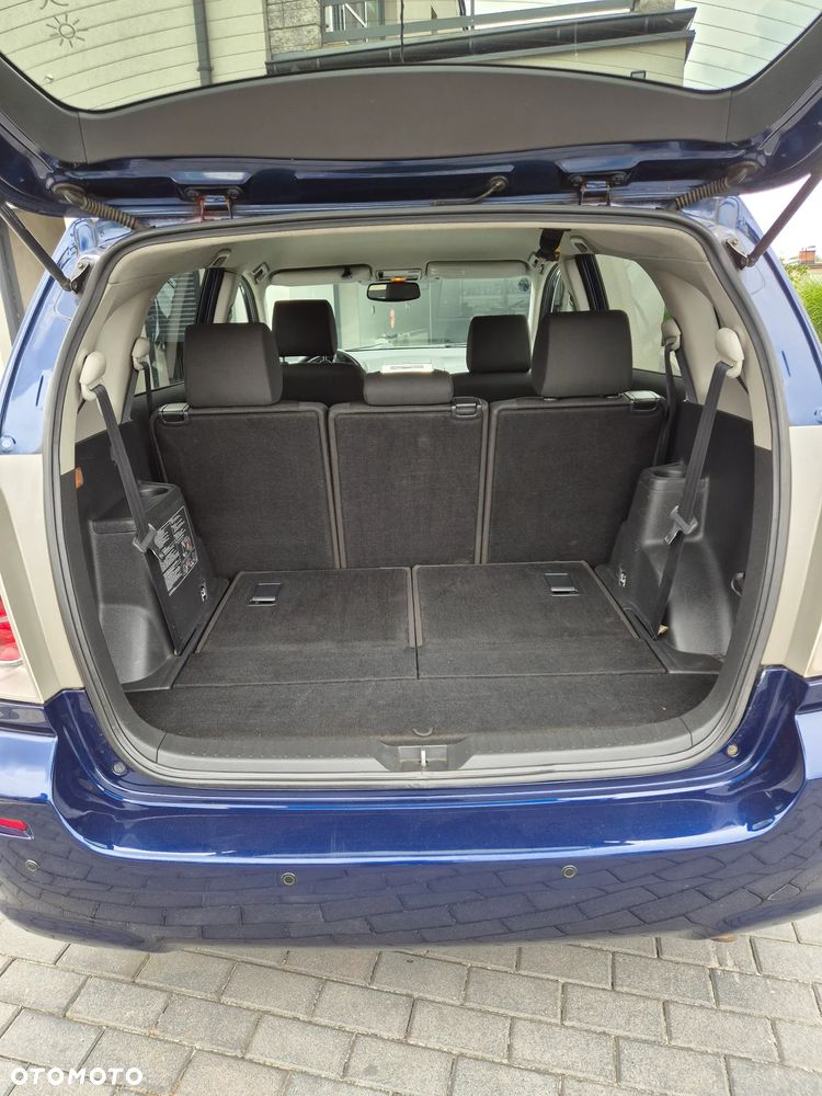 Toyota Corolla Verso - 6