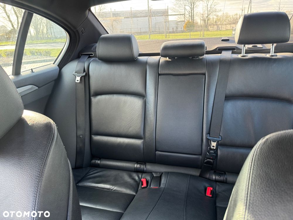 BMW Seria 5 535d - 28