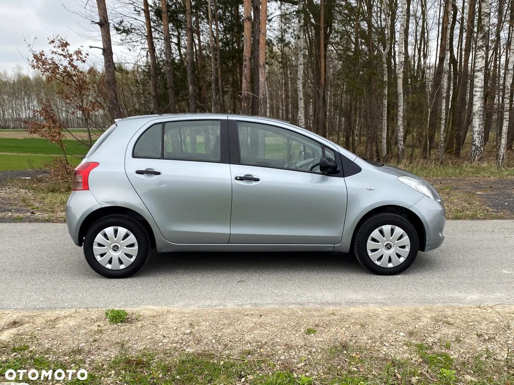 Toyota Yaris 1.0 Terra A/C - 3