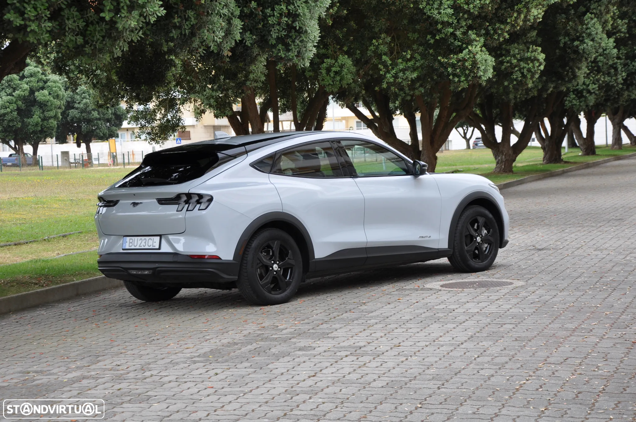 Ford Mustang Mach-E 75.7 kWh Premium AWD - 3