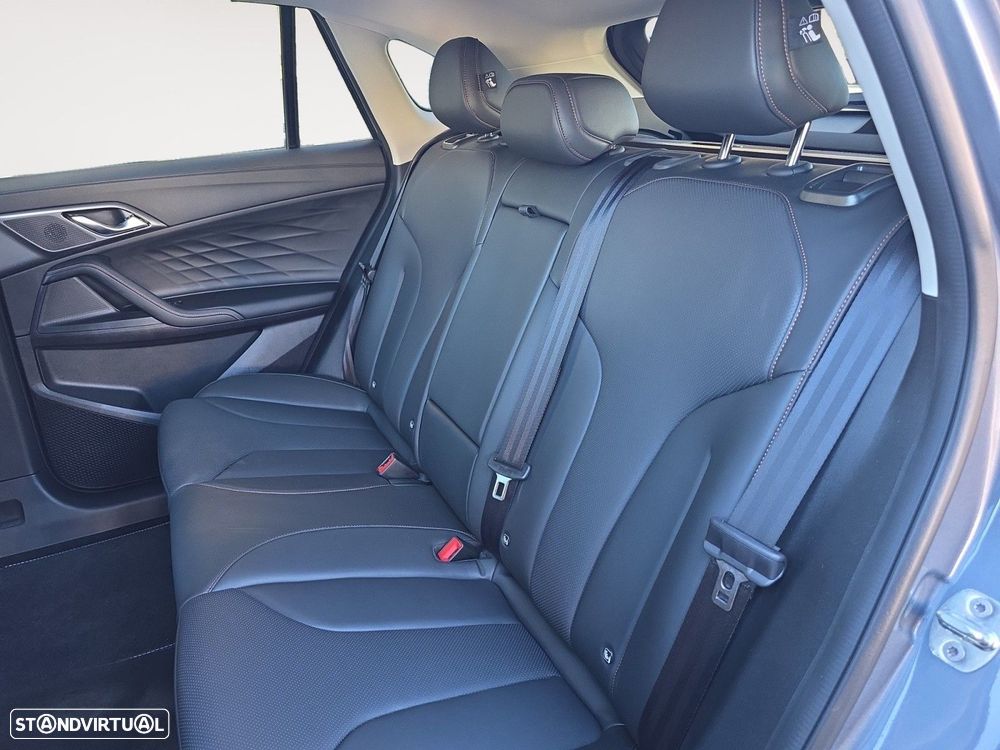 MG HS 1.5 Plug-in Hybrid Luxury - 14