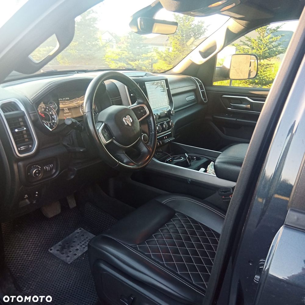 RAM 1500 5.7 eTorque Crew Cab Shortbed Bighorn Black - 9