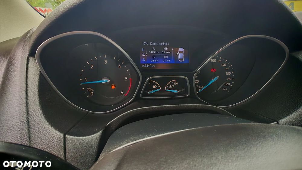 Ford Focus 1.5 TDCi SYNC Edition - 6
