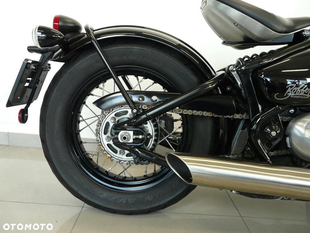 Triumph Bonneville Bobber - 7
