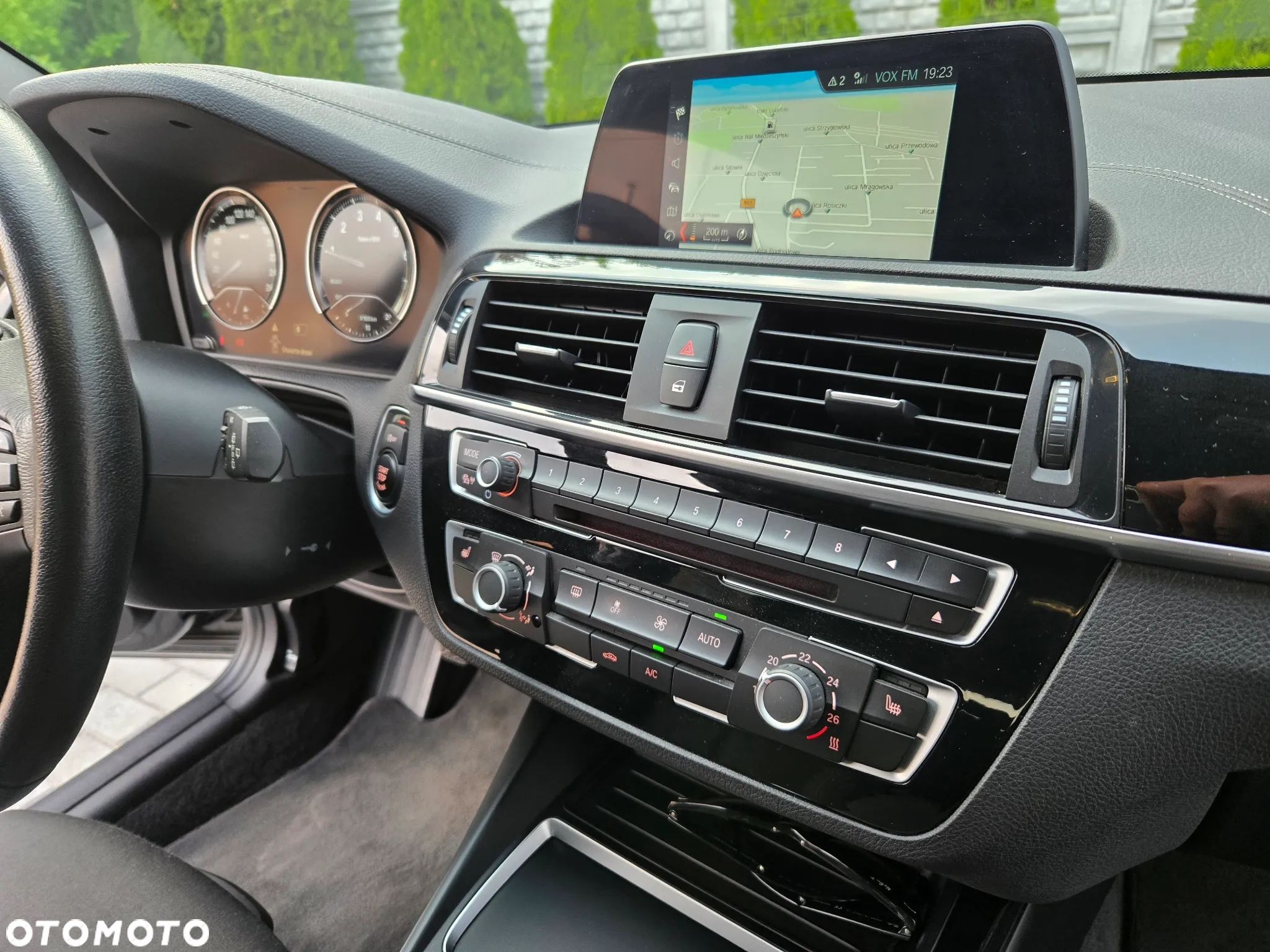 BMW Seria 1 118i GPF Sport Line Shadow - 13