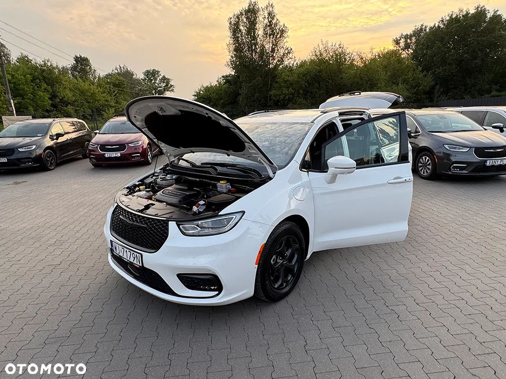 Chrysler Pacifica - 18