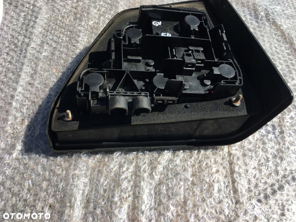 LAMPA LEWY TYŁ VW GOLF II 191945111C - 4