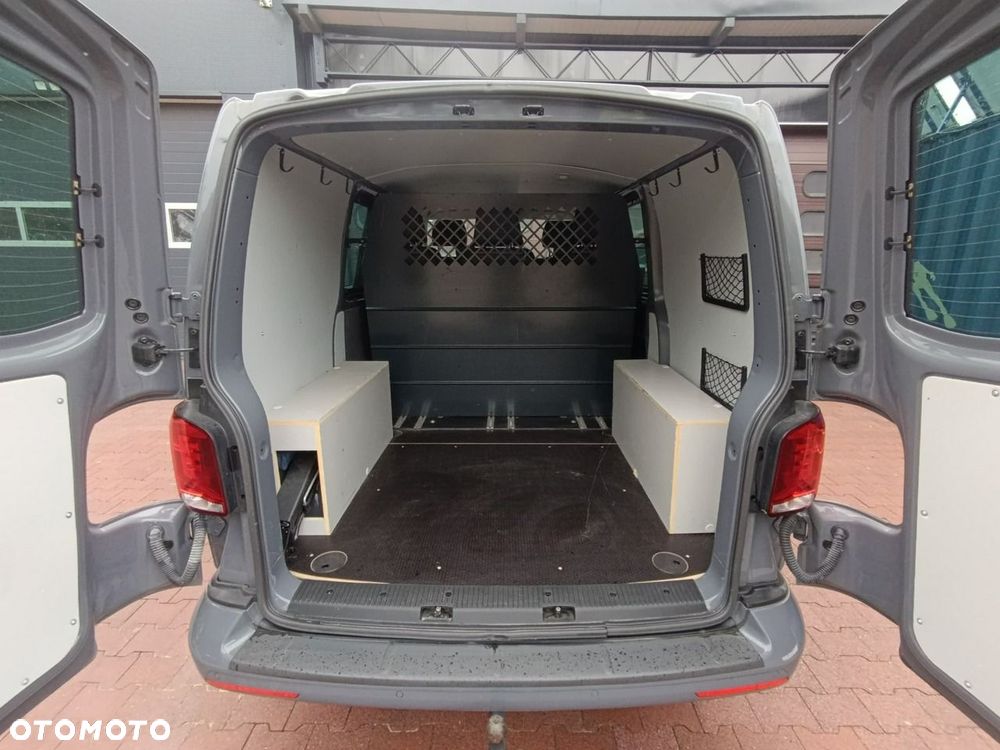 Volkswagen Transporter - 33