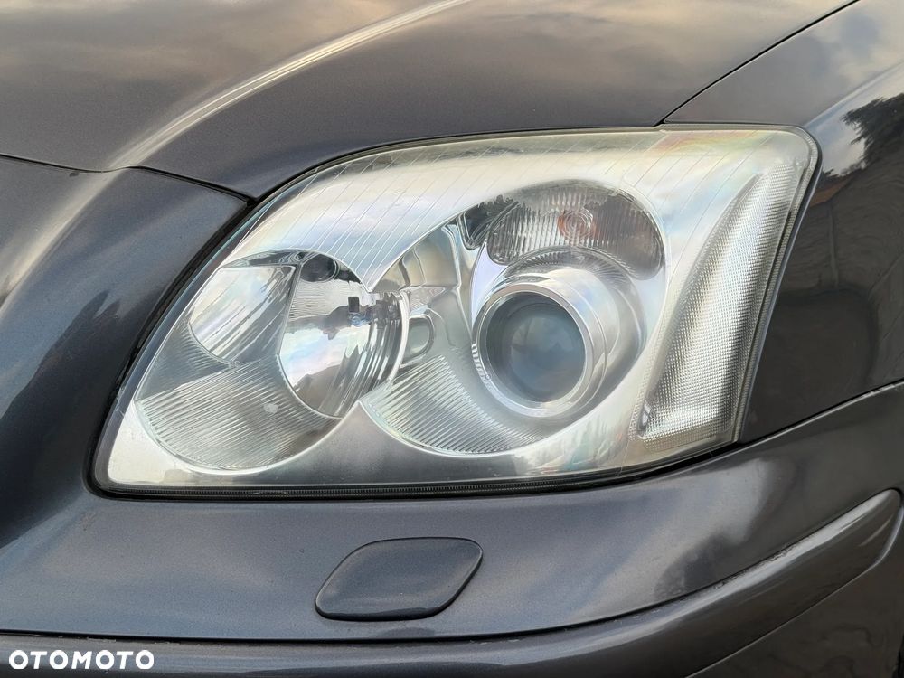 Toyota Avensis 2.0 VVT-i Sol - 10