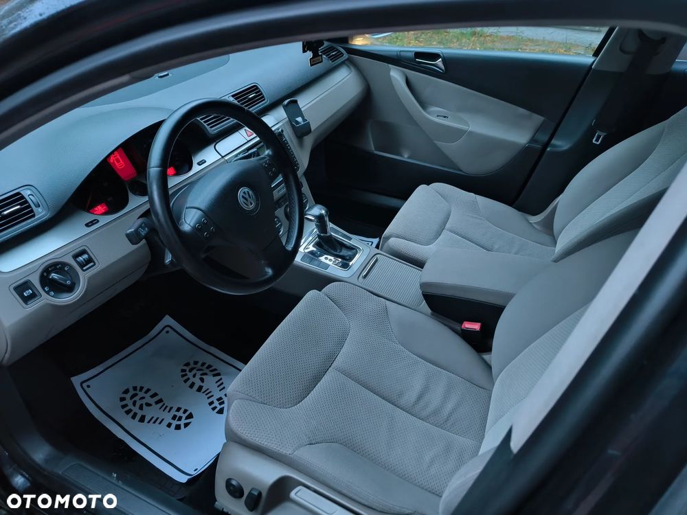 Volkswagen Passat - 22