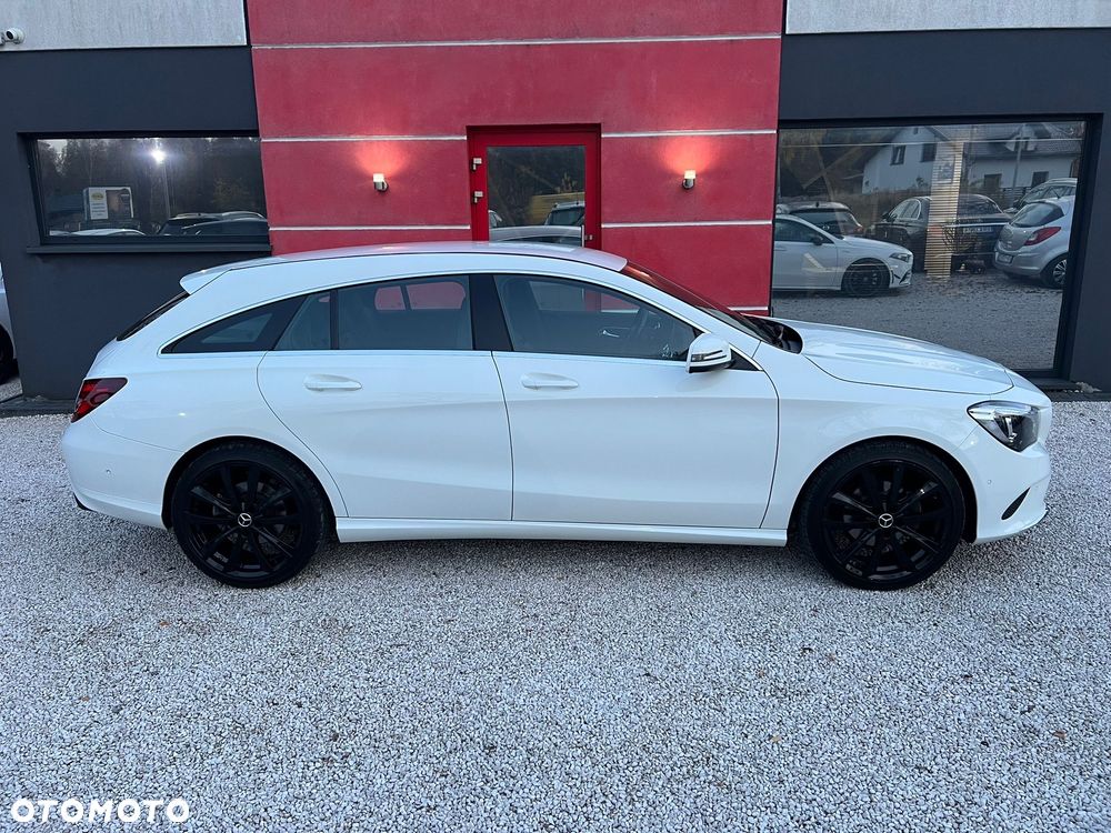 Mercedes-Benz CLA Shooting Brake 180 7G-DCT Urban - 10