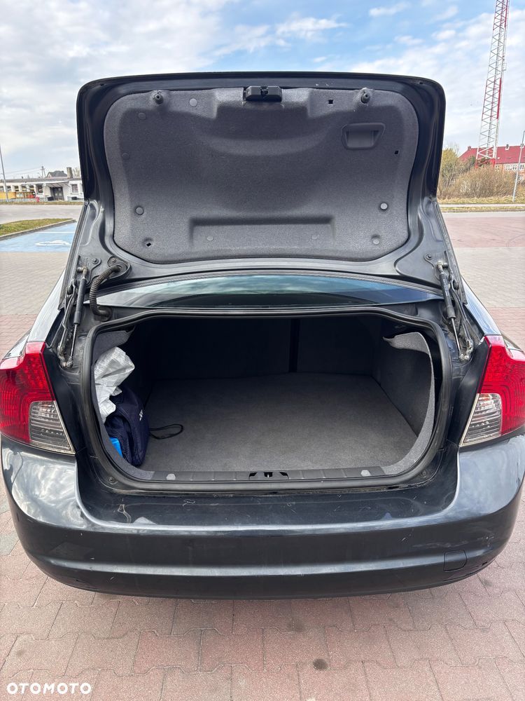 Volvo S40 2.0D - 17