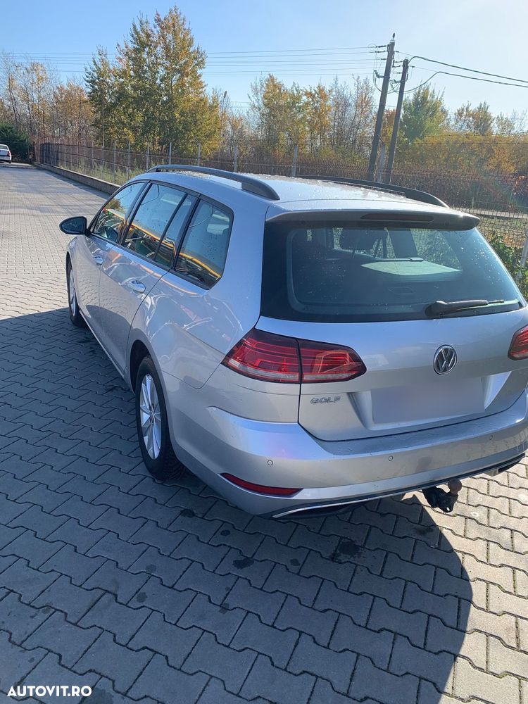 Volkswagen Golf 1.6 TDI Comfortline - 4