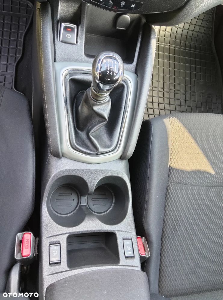 Nissan Qashqai - 13