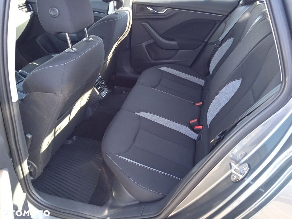 Skoda Kamiq 1.0 TSI Selection DSG - 14