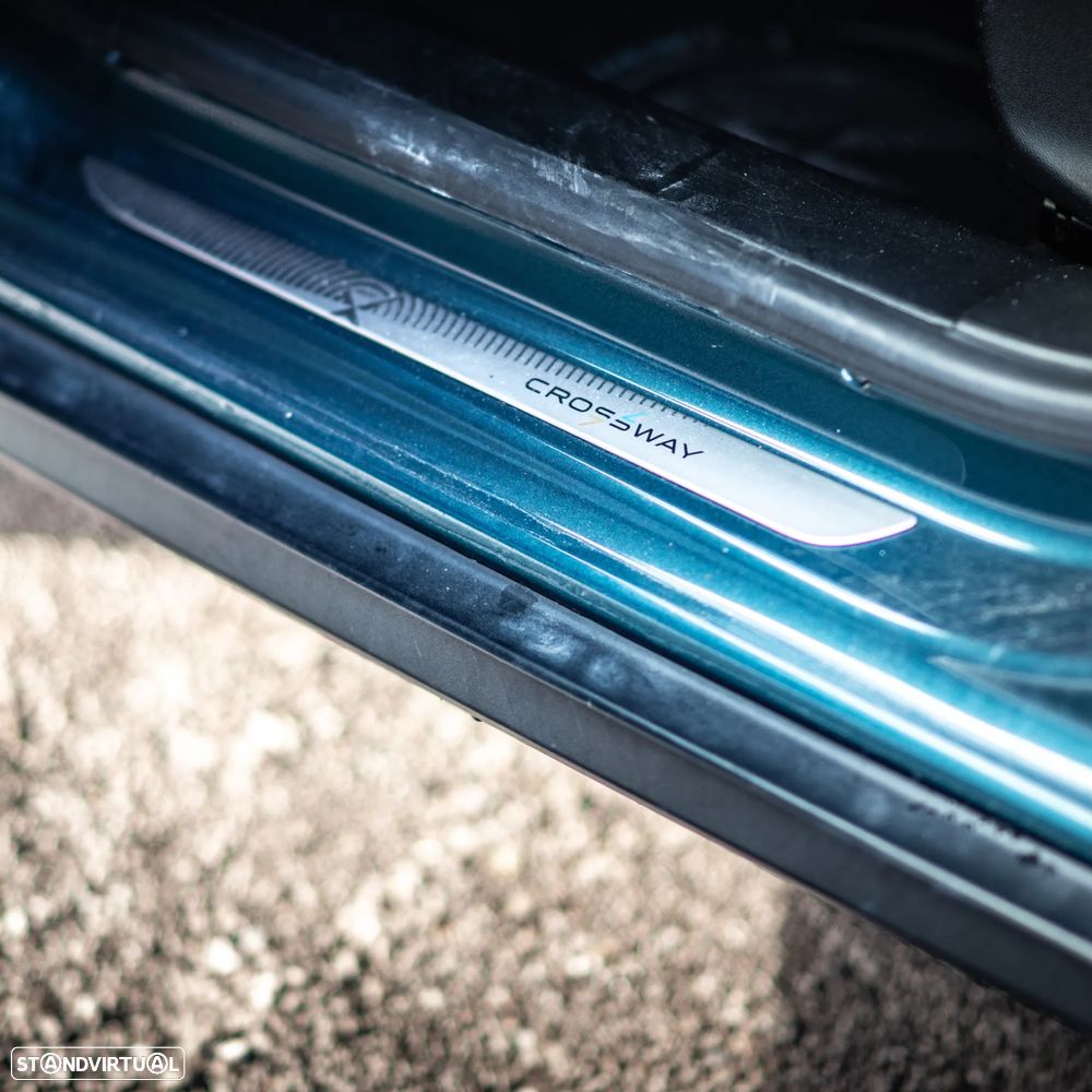 Peugeot 2008 1.6 BlueHDi Crossway - 11