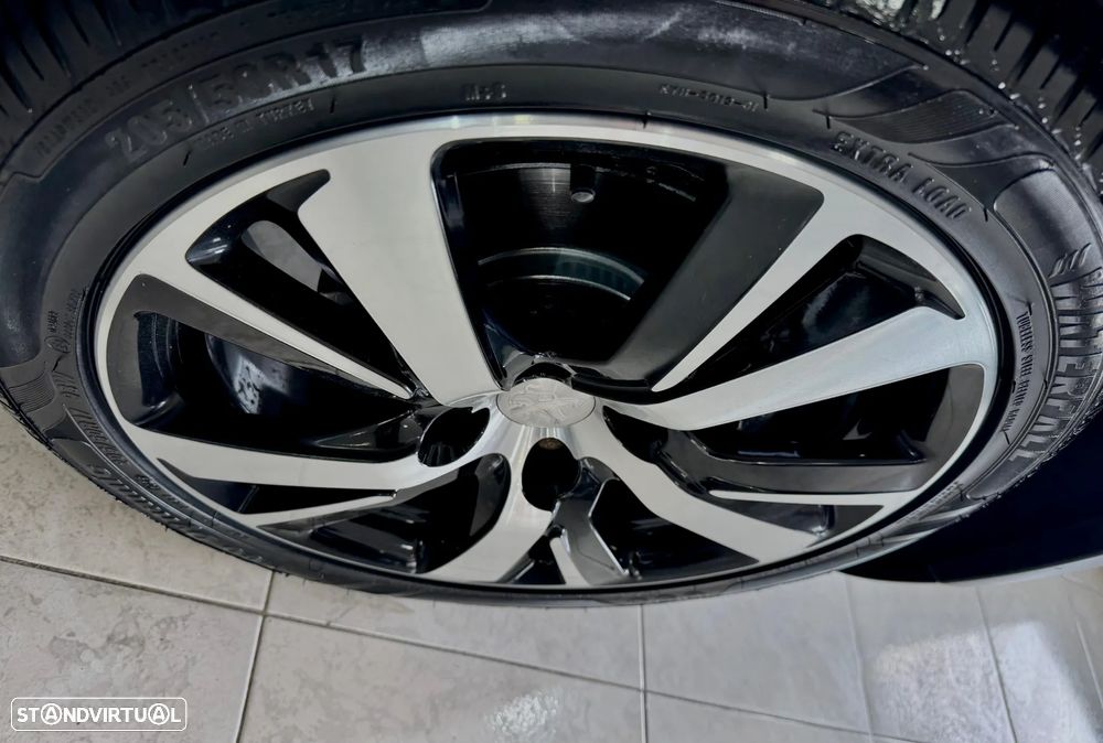 Peugeot 2008 1.2 PureTech GT Line EAT6 - 15