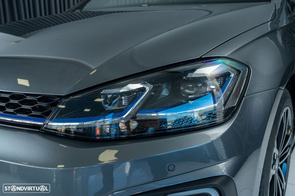 VW Golf 1.4 GTE Plug-In-Hybrid DSG - 37
