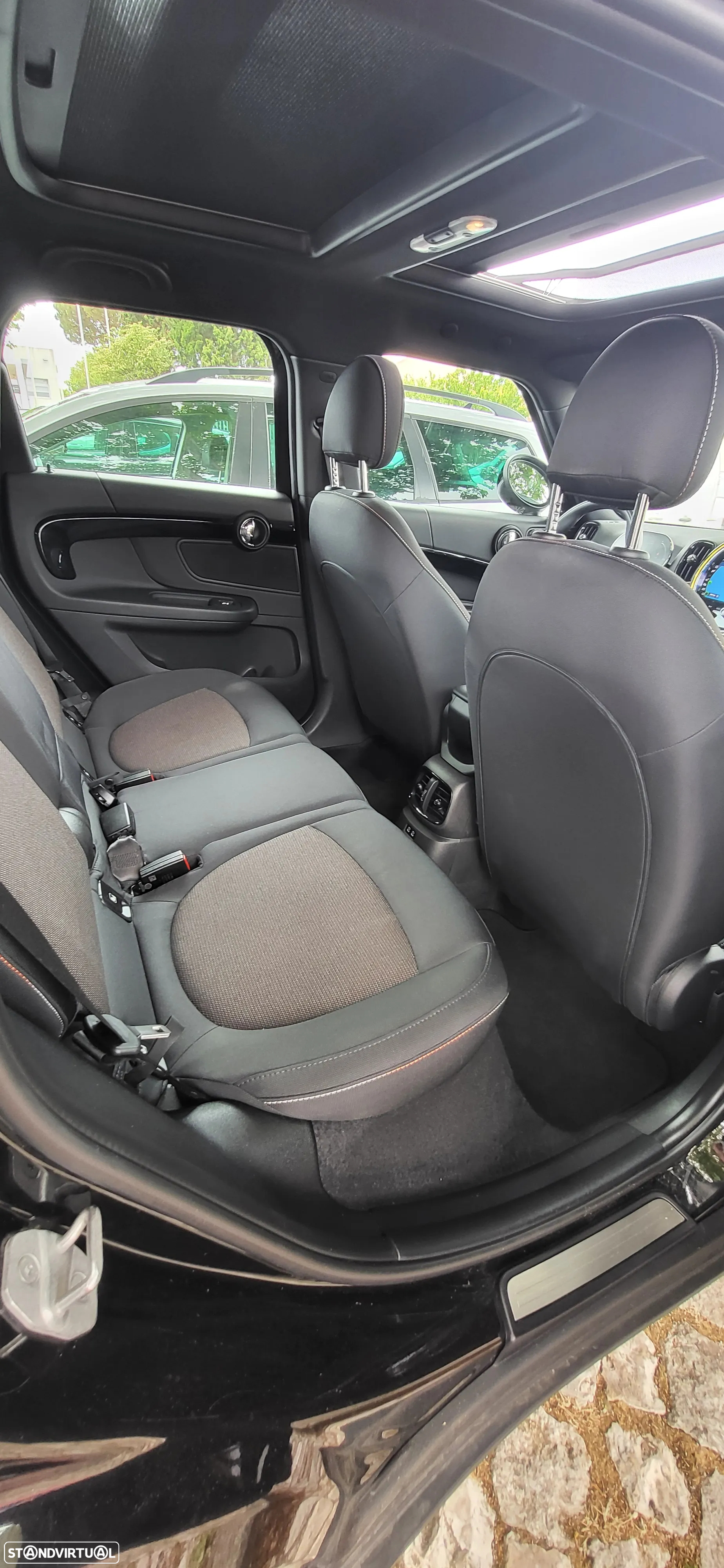 MINI Countryman Cooper SE ALL4 Classic Auto - 10