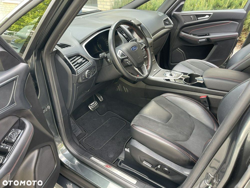 Ford S-Max - 21