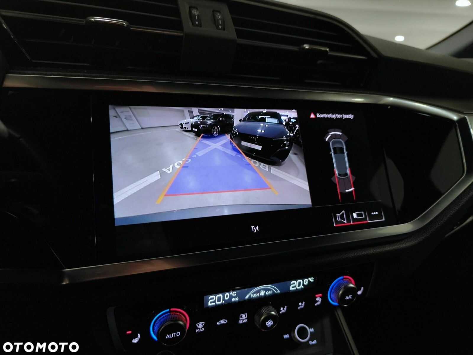 Audi Q3 Sportback - 12