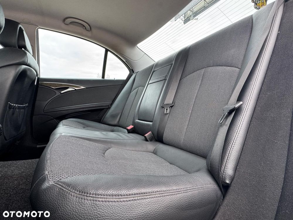 Mercedes-Benz Klasa E - 16