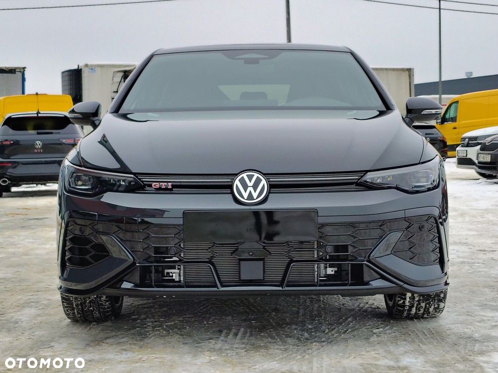 Volkswagen Golf - 35