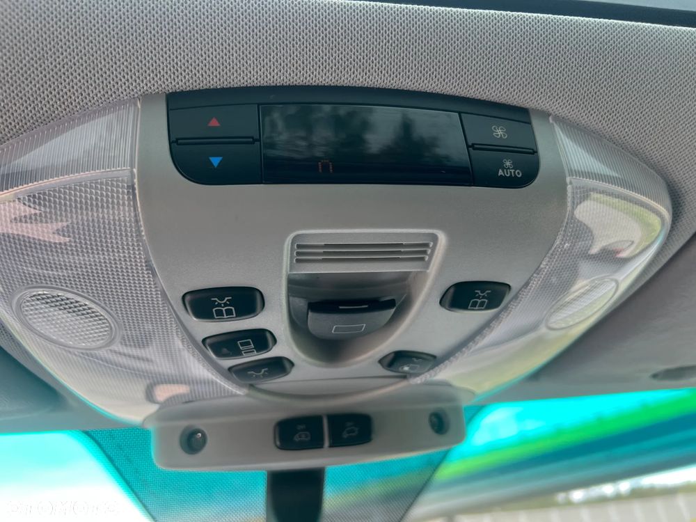 Mercedes-Benz Viano - 40