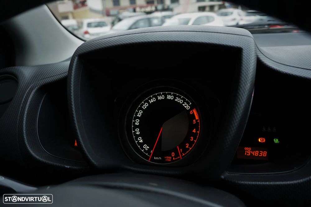 Toyota Urban Cruiser 1.4 D-4D High Pack - 26