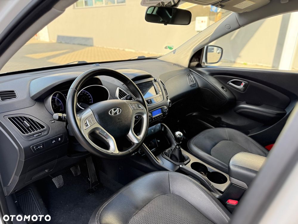 Hyundai ix35 1.7 CRDi 2WD UEFA EURO 2012 Edition - 15