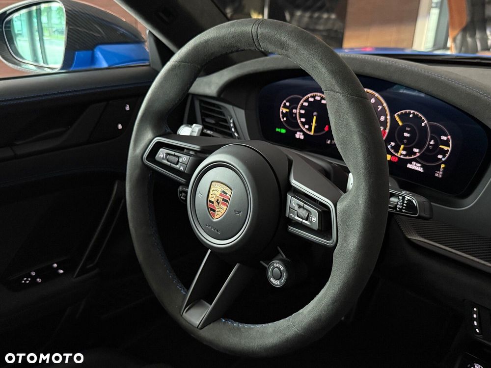 Porsche 911 - 26