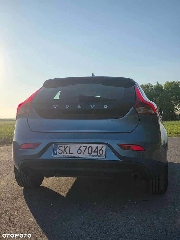 Volvo V40 D4 Momentum - 4