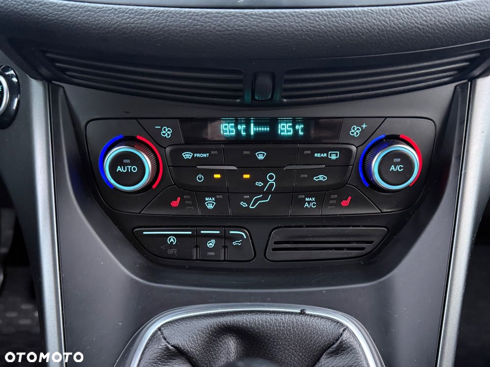 Ford Kuga 1.5 EcoBoost 2x4 Cool & Connect - 15