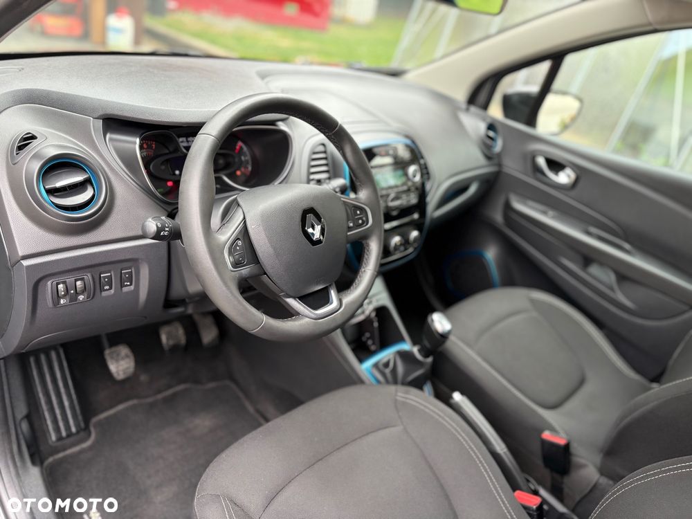 Renault Captur - 23