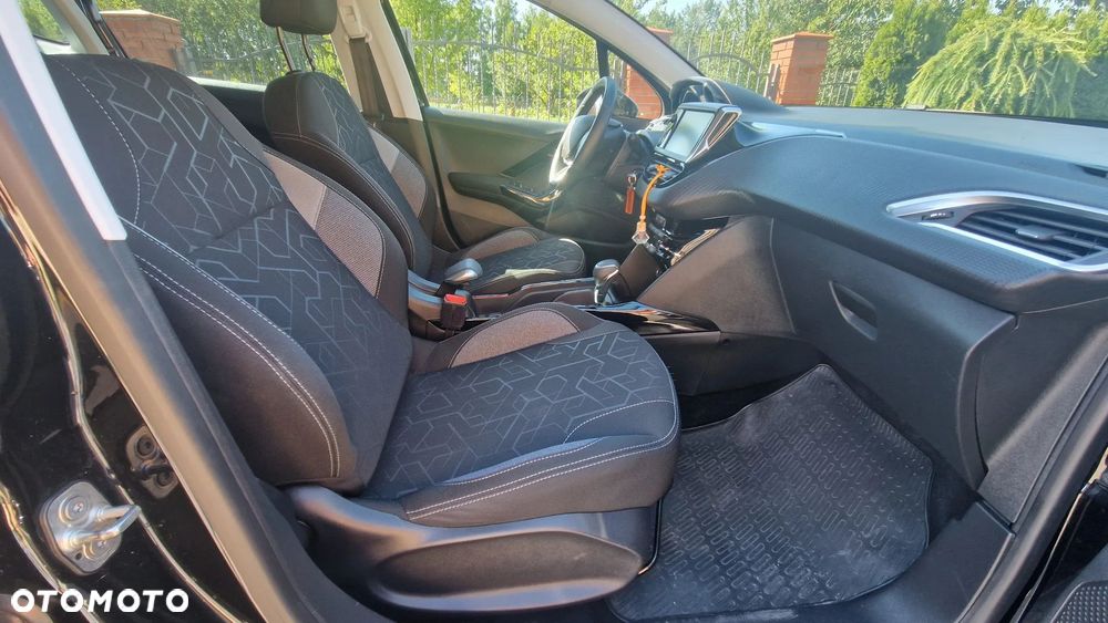 Peugeot 2008 1.2 Pure Tech Active S&S EAT6 - 9