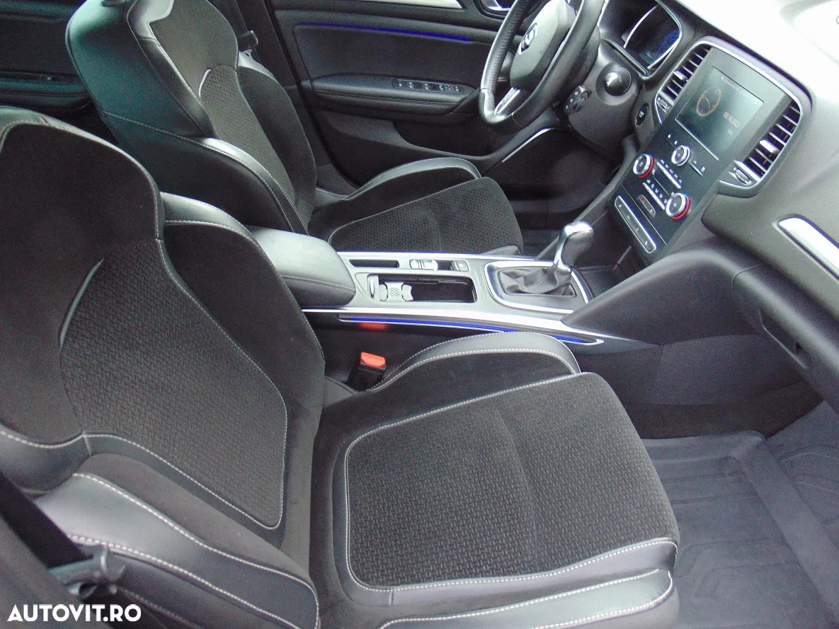 Renault Megane TCe 140 EDC GPF Intens - 15