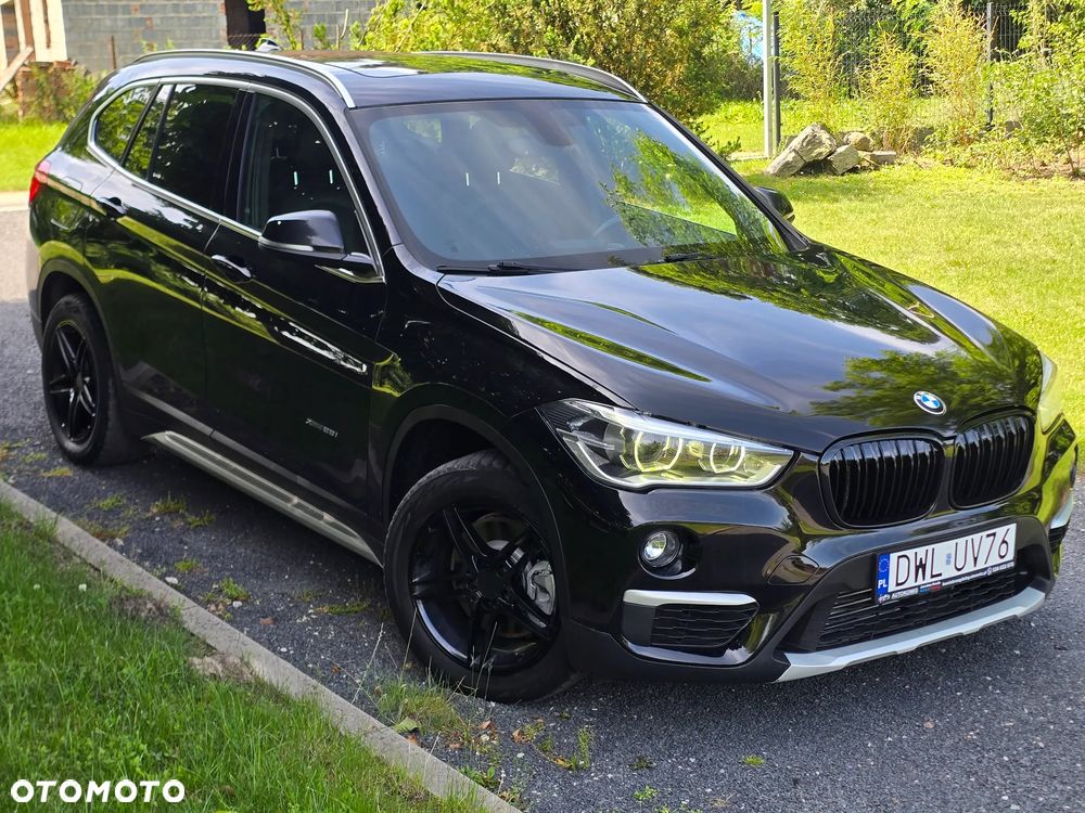 BMW X1 xDrive25i GPF Sport Line - 3