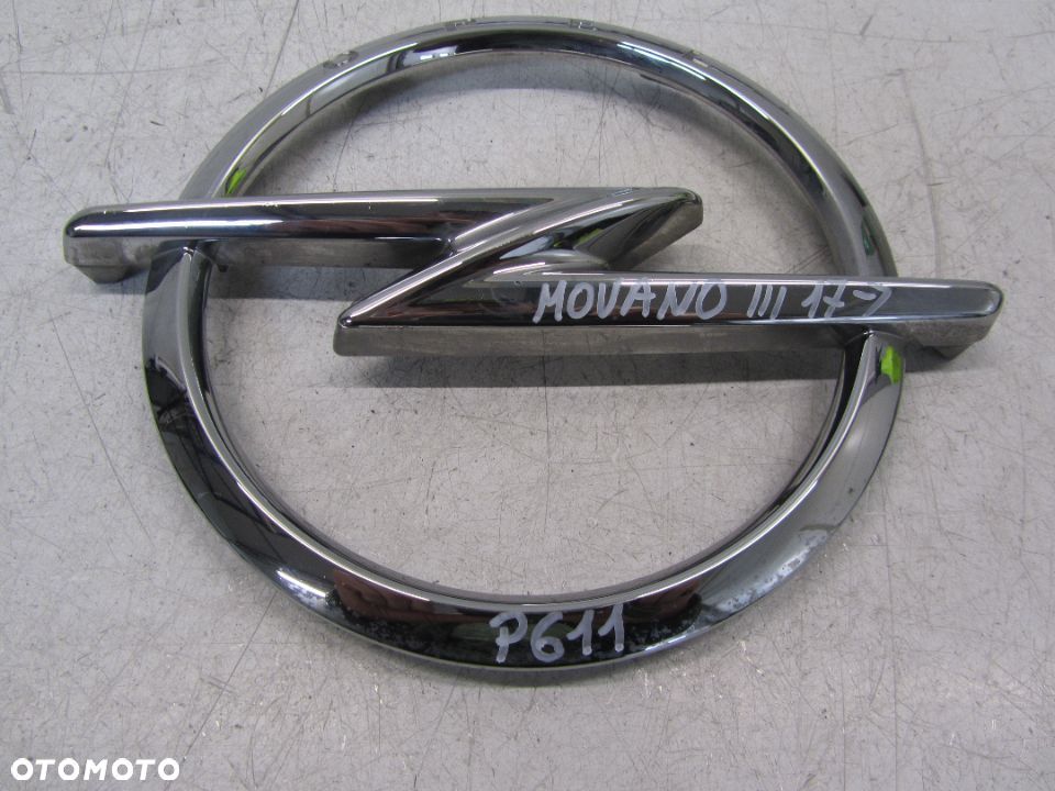 opel movano III 17-> logo-znaczek atrapy grila - 3